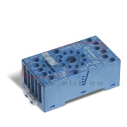 Socket 90.21, 60.13/88.02, takes 99.01, incl. 090.33 metal retaining clip, TS35, Finder, blue